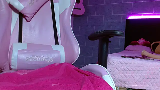 Chat XXX en directo de Lolaa_0123