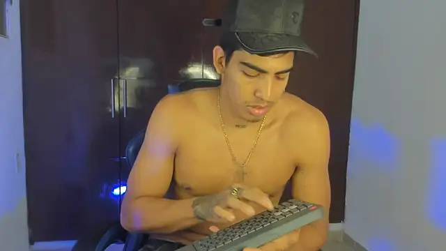 Milo_LatinBoy 现场XXX聊天