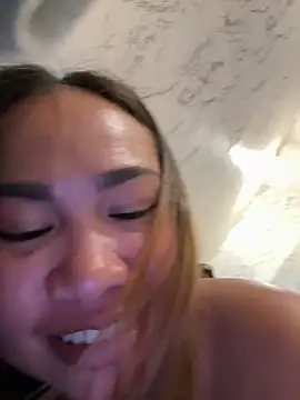 Show modela Ponthip na web-kameri