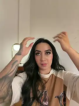 دردشة EmmyEvans1 الجنسية المباشرة