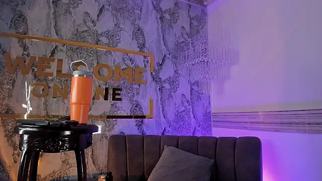 Adonis_hot 在線直播表演