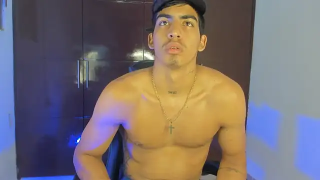 Milo_LatinBoy webkamerás műsora