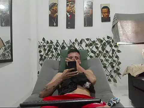 عرض كام Latins_Boss