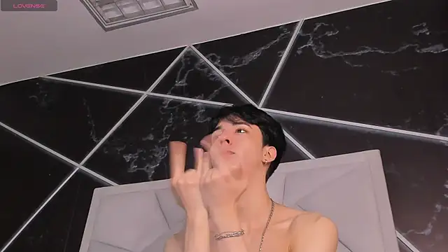 AerumChae: διαδικτυακό σόου στην κάμερα