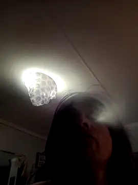 MaddyC6992: διαδικτυακό σόου στην κάμερα