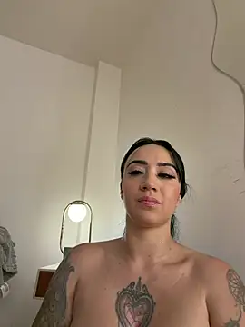 Chat XXX en directo de EmmyEvans1