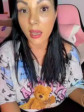 ReiyaRey Adlı Modelin Canlı XXX Sohbeti