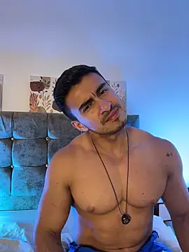 Pokazy przed kamerką – Chris_Clarck