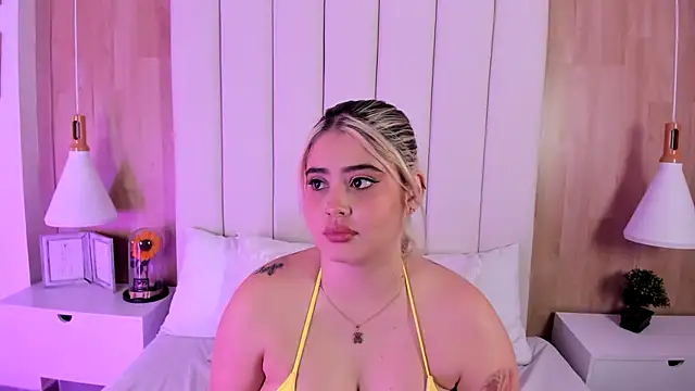 Chat XXX en directo de AlannaFoxx