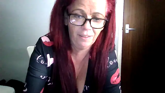 Forbidden-Irish-x's Live XXX Chat