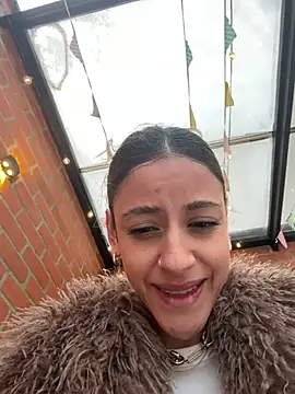 alana15 Pertunjukan Webcam