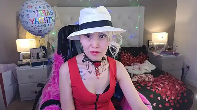 RoxalanaStar's Live XXX Chat