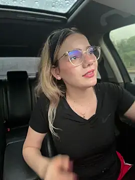 Czat XXX na żywo – NicoleCut