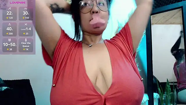 Živý XXX chat Donniia