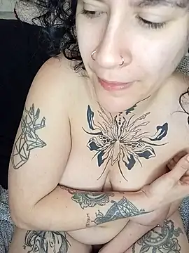 callmelouve's Webcam Show