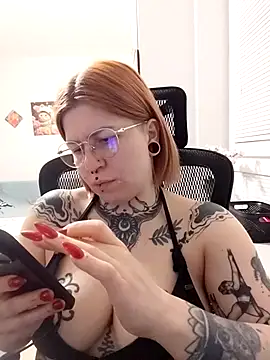 divine_eve élő XXX-chatje