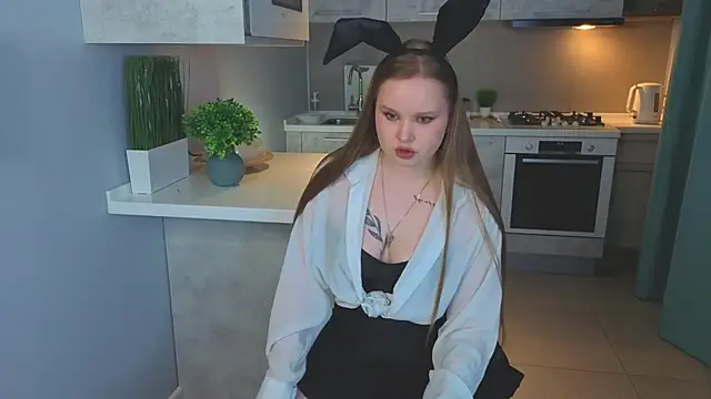 MimiSlechta Show in webcam