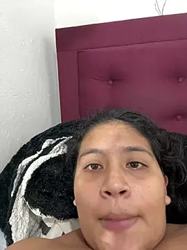 moncerrat_luna's Webcam Show