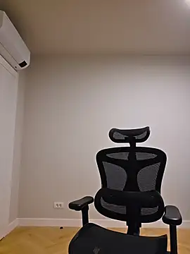 MiaRides19 现场XXX聊天