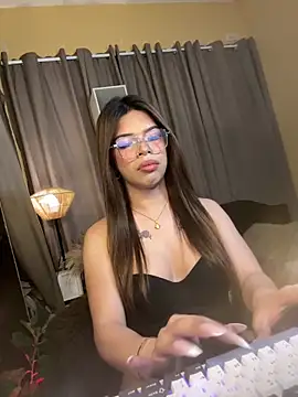 Nyxie_luxx 웹캠 쇼