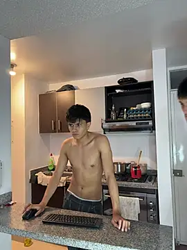 LYAN_DYLAN Chat XXX in diretta