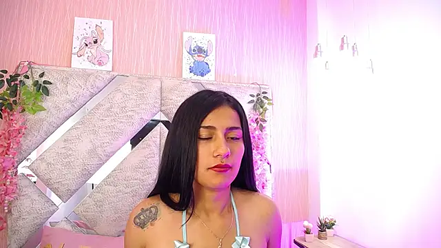 OriannaValens Adlı Modelin Canlı XXX Sohbeti