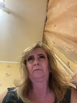 Irina2909@xh Chat XXX in diretta