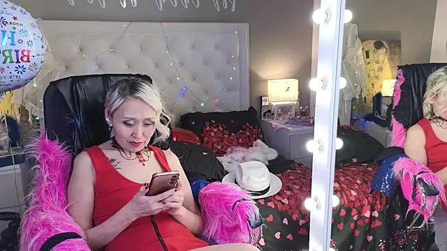 RoxalanaStar Chat XXX in diretta