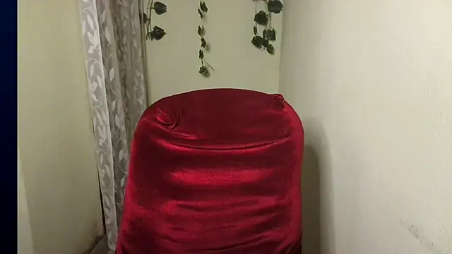 Madhubala01's Live XXX Chat