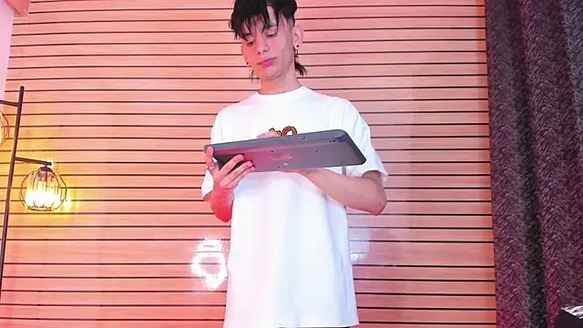 TheBatMansion 在線直播表演