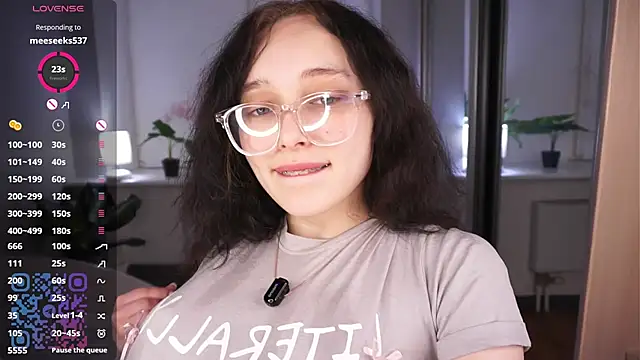 HannaHayles: απευθείας συνομιλία ΧΧΧ