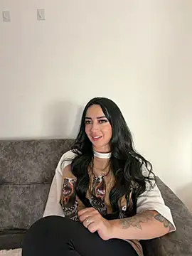 EmmyEvans1's Live XXX Chat