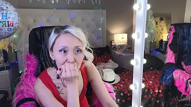 RoxalanaStar: απευθείας συνομιλία ΧΧΧ