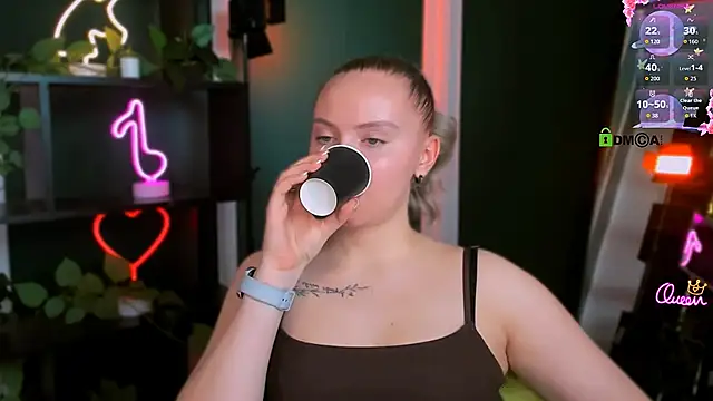 mila_glow1's Live XXX Chat