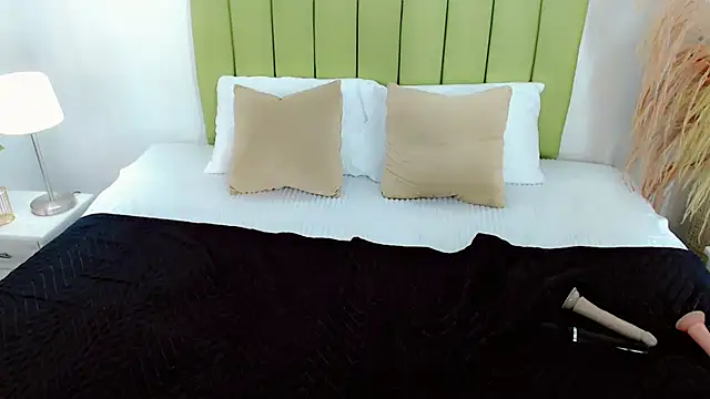 charlotte1_sweet Show Webcam