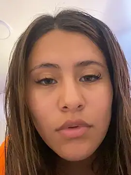 leil_6680 Show in webcam