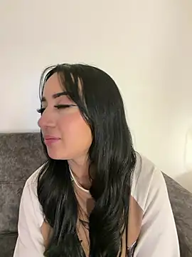 EmmyEvans1's Live XXX Chat