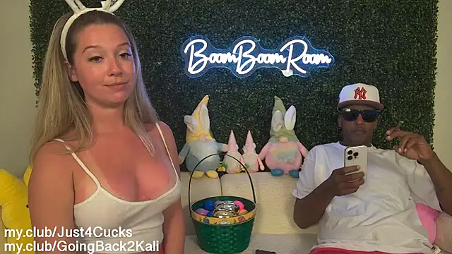 Pokazy przed kamerką – boomboomr00m