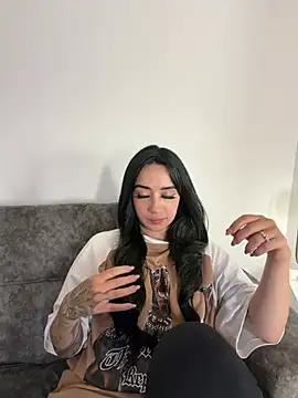 Chat XXX en directo de EmmyEvans1