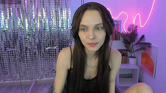 دردشة ChloeSunny الجنسية المباشرة