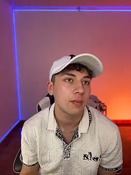 Chat XXX ao vivo de oliver_kyy