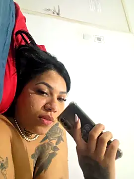 Show de millacavalona09 na webcam