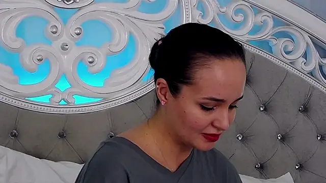 MeIisaLove's Live XXX Chat