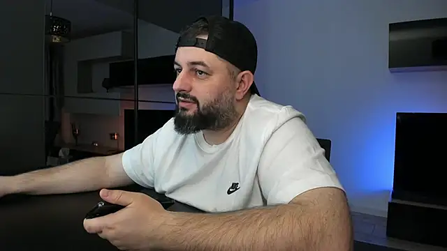 XXX chat uživo modela DravenPeak