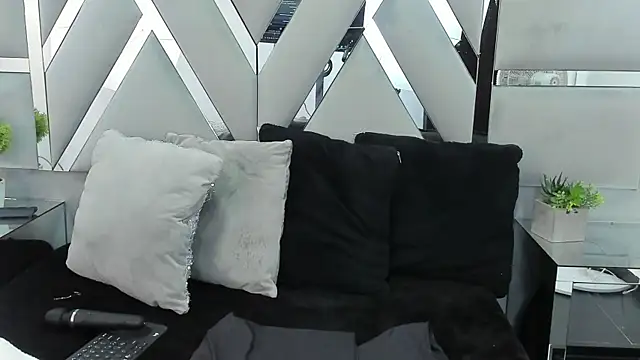 MonzerratBoyer's Webcam Show