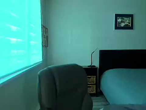 callme_iva's Live XXX Chat