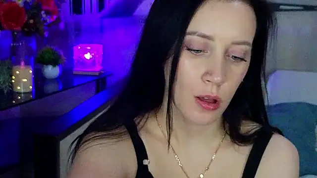 MonicaSweetx Adlı Modelin Canlı XXX Sohbeti