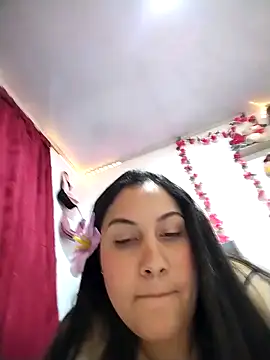 Show de esmeralda_jadees na webcam