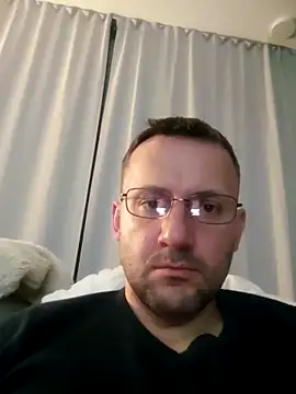 defaktor live XXX chat