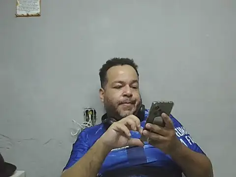 Chat XXX en directo de UrsoBissexualPauGrosso